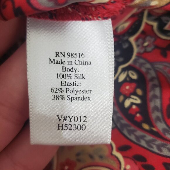 Coldwater Creek Womens 100% Silk Red Paisley Blouse Size M Smocked Old Money - Picture 4 of 8